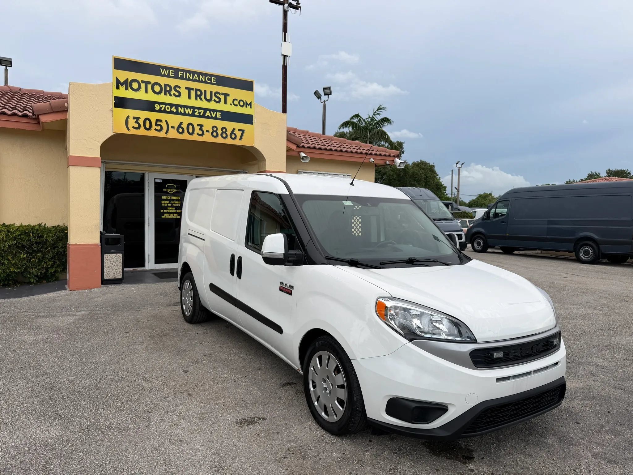 Used 2021 RAM ProMaster City Tradesman SLT FWD image 11