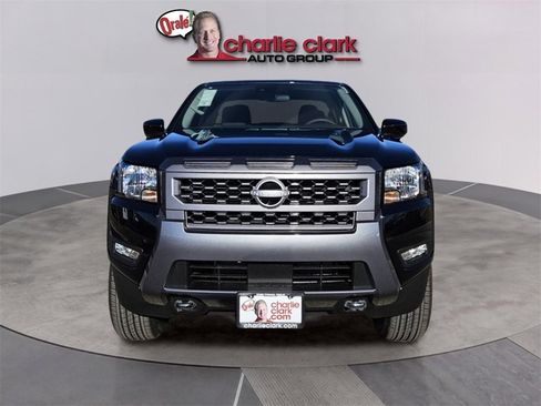 New 2025 Nissan Frontier SV w/ SV Convenience Package image 8