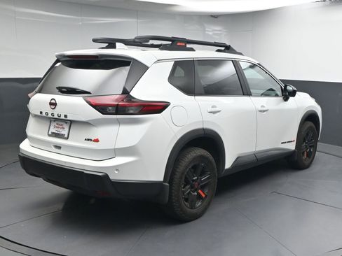 Certified 2025 Nissan Rogue SV AWD/4WD image 7