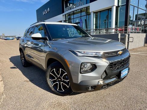 Used 2023 Chevrolet TrailBlazer ACTIV w/ Convenience Package image 1