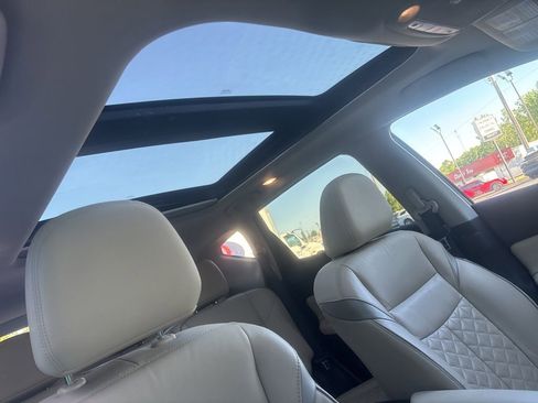 Used 2020 Nissan Murano Platinum w/ Cargo Package FWD image 9