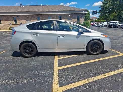 Used 2015 Toyota Prius Two FWD image 6