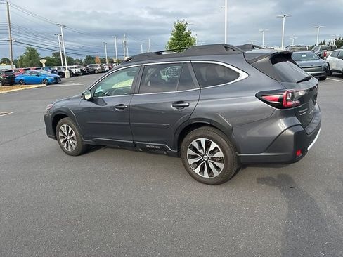 Used 2023 Subaru Outback Limited AWD/4WD image 15