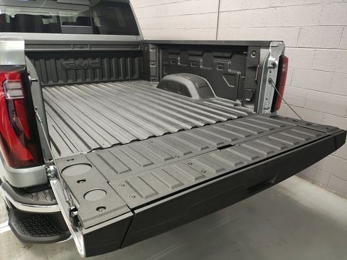 New 2026 GMC Sierra 2500 SLT image 21