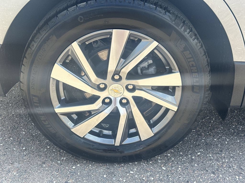 Used 2024 Chevrolet Equinox LT FWD image 24