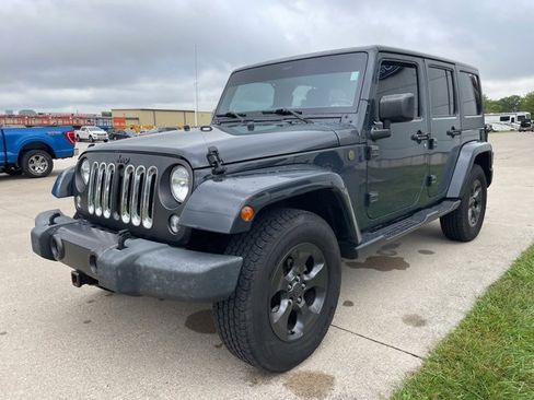 Used 2017 Jeep Wrangler Unlimited Sport image 7