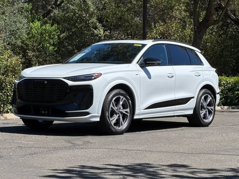 Used 2027 Audi Q6 e-tron Premium Plus w/ Premium Plus AWD/4WD image 9
