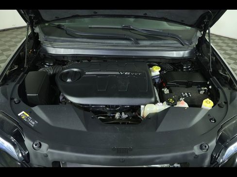 Used 2021 Jeep Cherokee Limited image 20