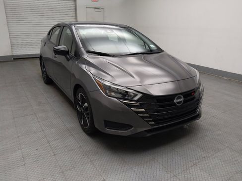 Used 2023 Nissan Versa SR w/ Trunk Package image 13