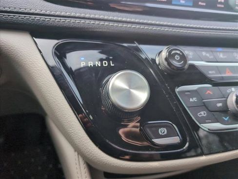 Used 2022 Chrysler Pacifica Limited image 15