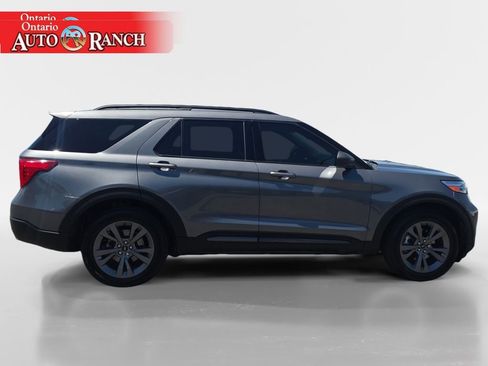 Used 2021 Ford Explorer XLT w/ Equipment Group 202A AWD/4WD image 6