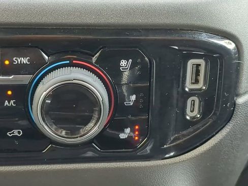 Used 2024 Chevrolet Silverado 3500 High Country w/ High Country Premium Package image 27