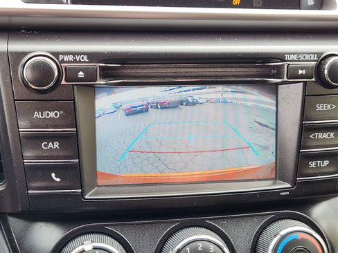 Used 2016 Toyota RAV4 LE FWD image 14