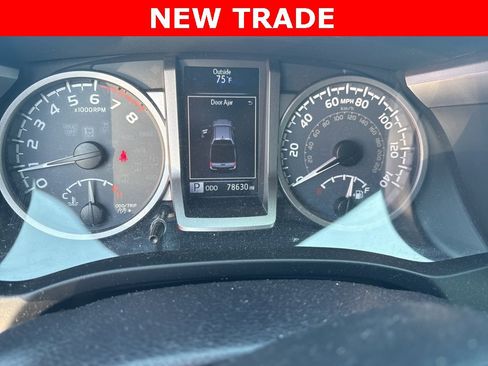 Used 2016 Toyota Tacoma Limited image 9