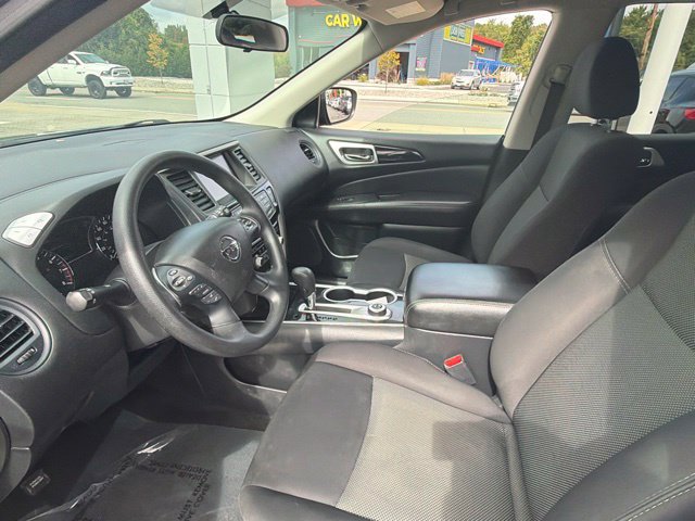 Used 2019 Nissan Pathfinder S AWD/4WD image 13