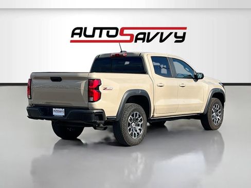 Used 2024 Chevrolet Colorado Z71 w/ Z71 Convenience Package 2 AWD/4WD image 7