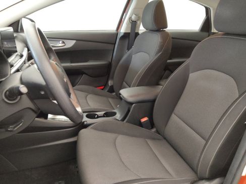 Used 2023 Kia Forte LXS FWD image 17