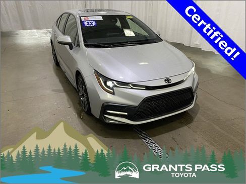 Certified 2022 Toyota Corolla SE image 1
