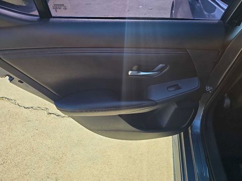 Used 2023 Nissan Sentra SR w/ SR Premium Package image 15