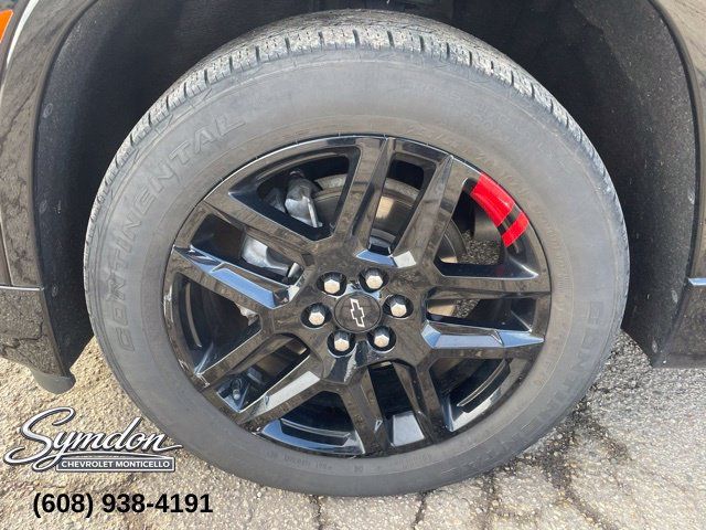Used 2023 Chevrolet Traverse Premier w/ Redline Edition AWD/4WD image 12