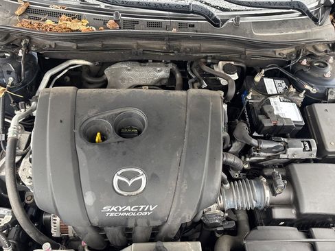 Used 2018 MAZDA MAZDA3 Touring image 16