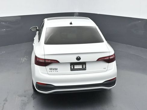 Used 2024 Volkswagen Jetta SE FWD image 40
