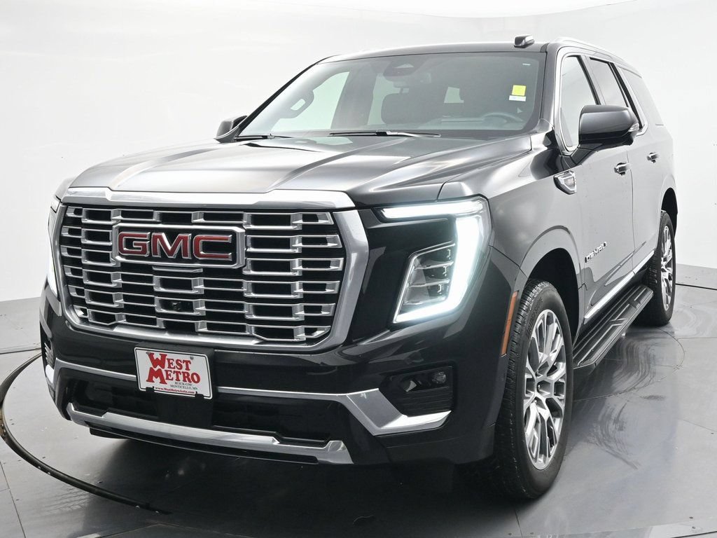 Used 2025 GMC Yukon Denali AWD/4WD image 3
