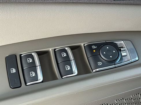 New 2026 Kia Carnival SX FWD image 13