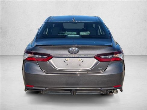 Used 2021 Toyota Camry SE image 6