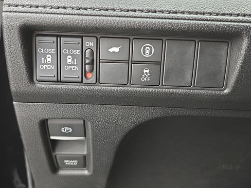 Used 2024 Honda Odyssey Sport image 27