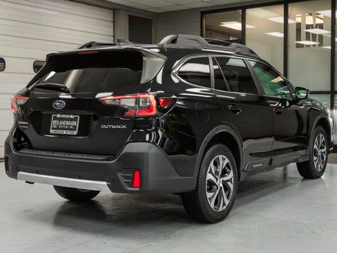 Used 2021 Subaru Outback Limited image 30