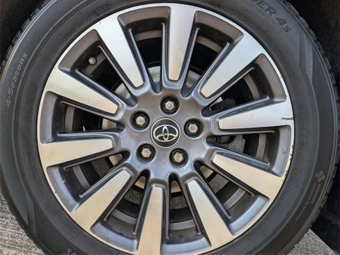 Used 2020 Toyota Sienna XLE Premium image 26
