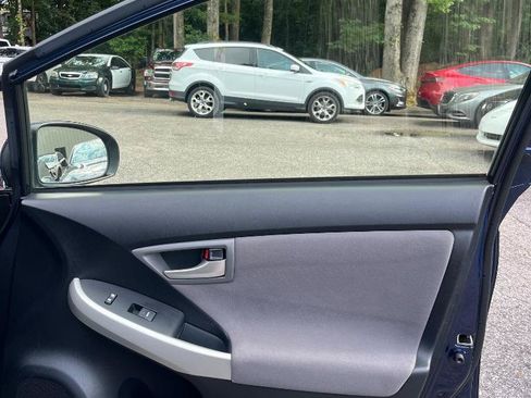 Used 2015 Toyota Prius Two FWD image 29