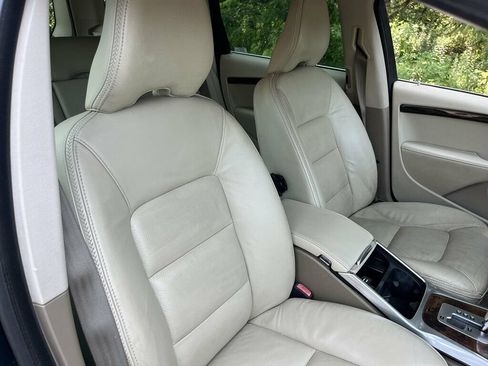 Used 2012 Volvo XC70 3.2 AWD/4WD image 37