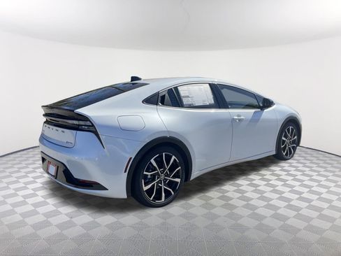 New 2026 Toyota Prius Plug-In Hybrid FWD image 7