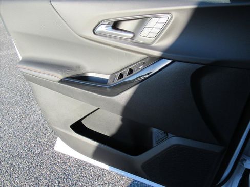 Used 2026 Chevrolet Equinox RS w/ Convenience Package III FWD image 26