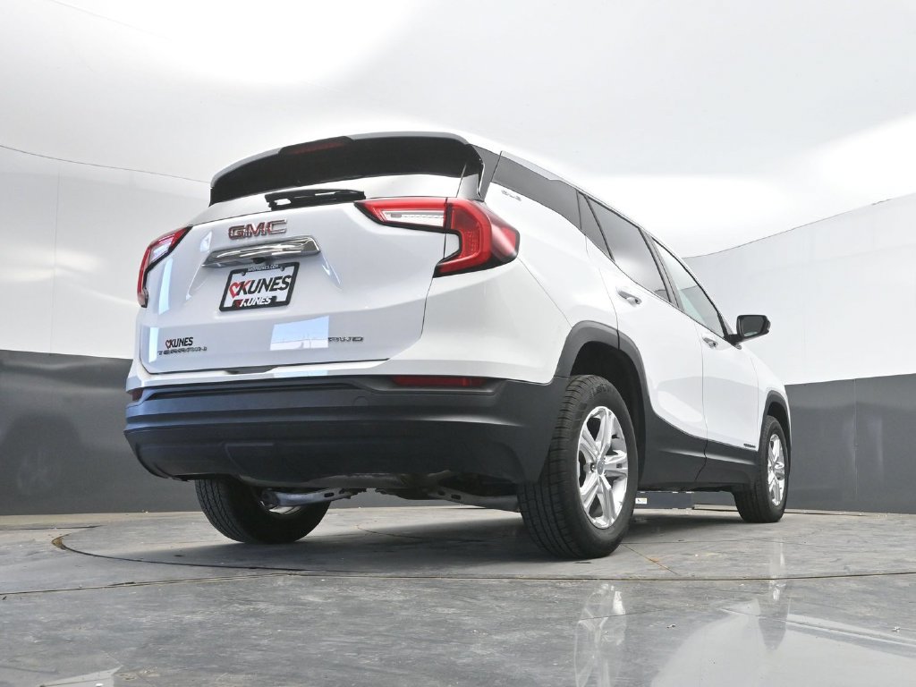 Used 2024 GMC Terrain SLE AWD/4WD image 38