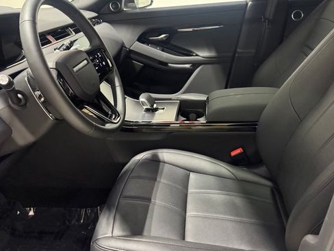 Used 2026 Land Rover Range Rover Evoque S AWD/4WD image 9