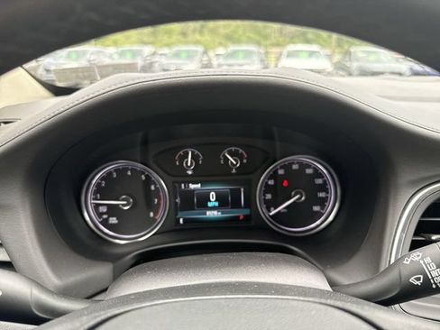 Used 2019 Buick Enclave Essence FWD image 12