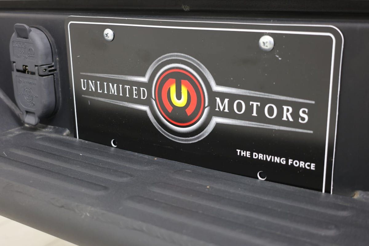 Used 2022 Jeep Gladiator Mojave w/ Cold Weather Group AWD/4WD image 19