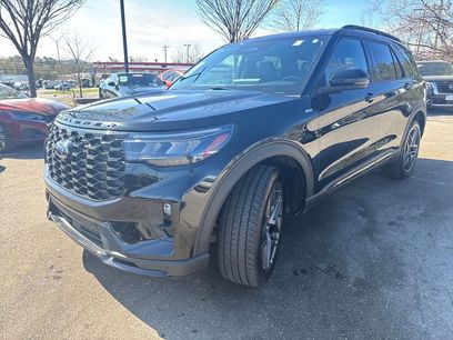 Used 2025 Ford Explorer ST-Line w/ ST-Line Street Pack