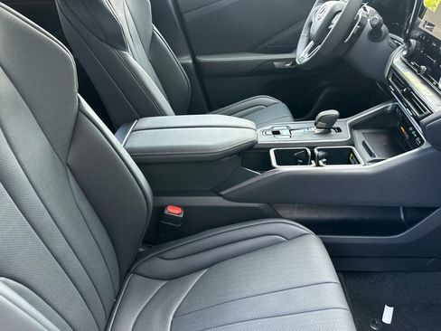 New 2026 Lexus TX 500h AWD image 24