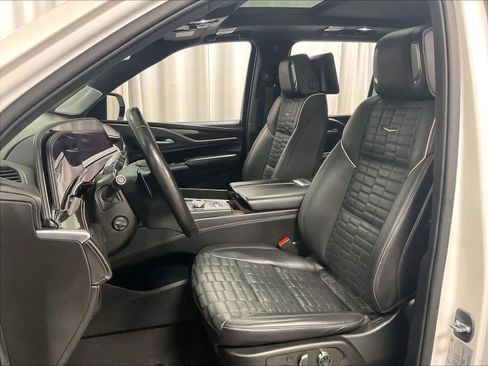 Used 2023 Cadillac Escalade Sport Platinum image 10