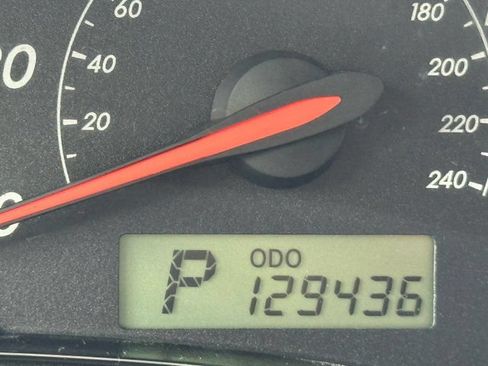 Used 2013 Toyota Corolla S FWD image 9
