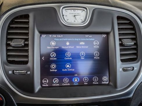 Used 2020 Chrysler 300 Limited image 22