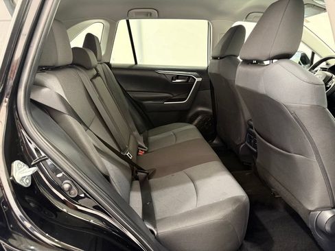 Used 2025 Toyota RAV4 XLE FWD image 23