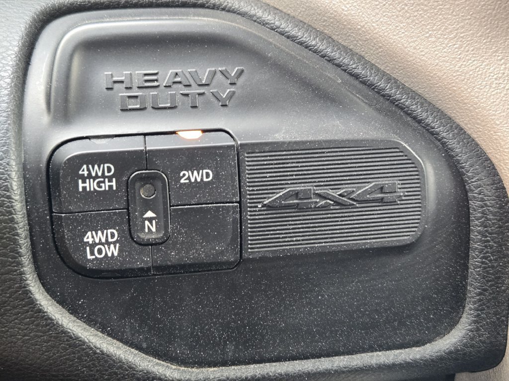 Used 2024 RAM 2500 Laramie AWD/4WD image 23