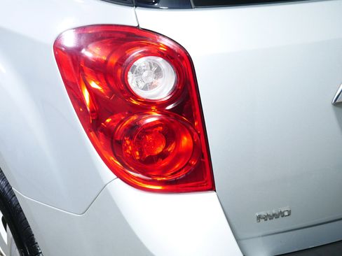 Used 2012 Chevrolet Equinox LT image 17