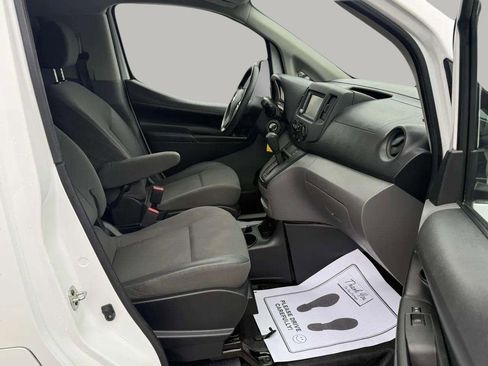 Used 2021 Nissan NV200 SV image 16