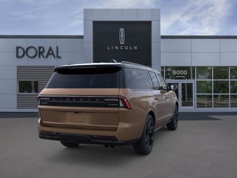 New 2026 Lincoln Navigator L Black Label AWD/4WD image 8